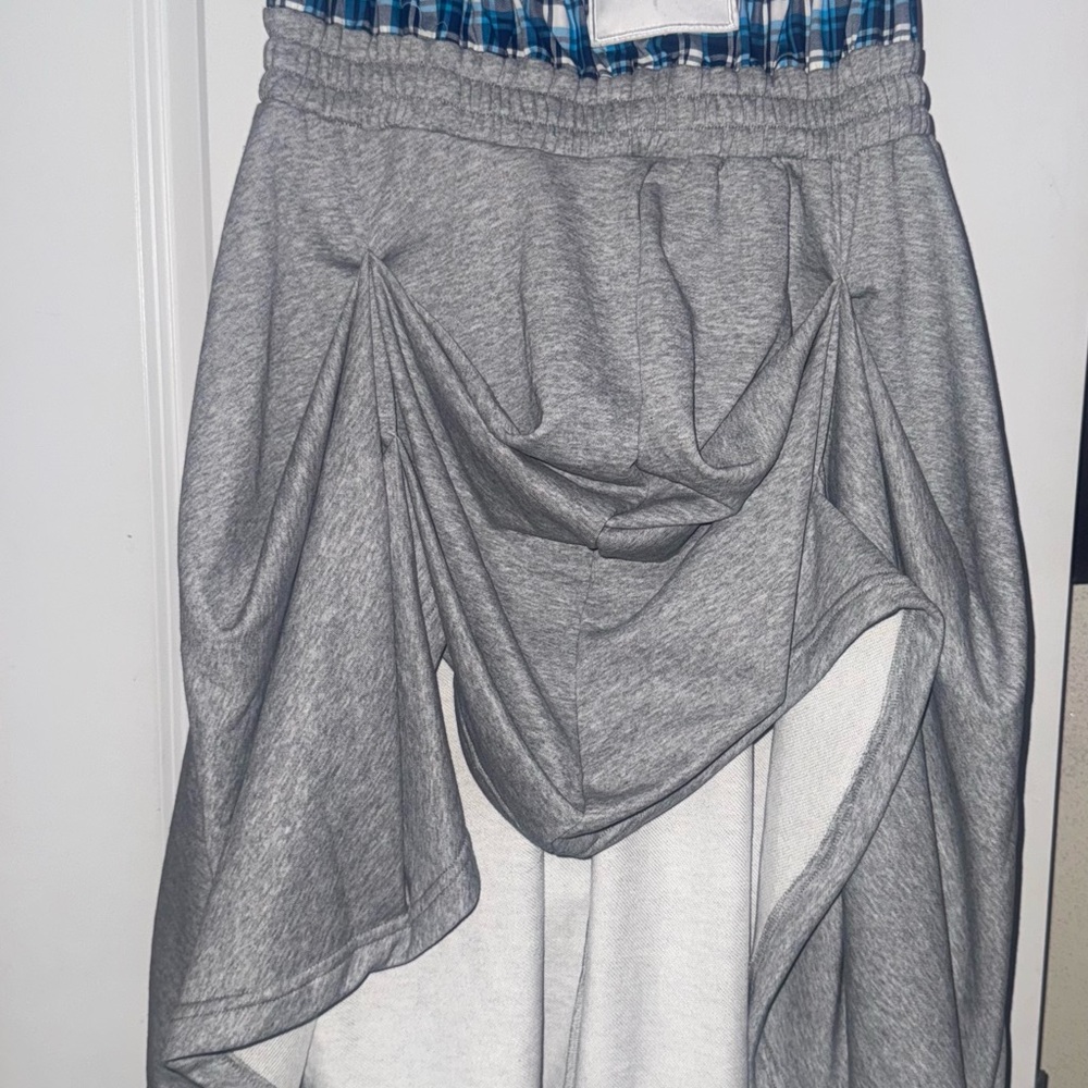 AKIRA Gray Ruched Bubble Midi Skirt - Picture 2 of 3